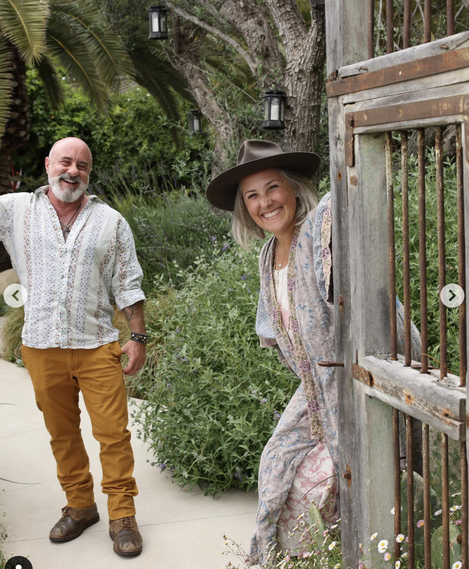 Ricki Lake and her partner, Ross, on their now destroyed property, as seen in a post dated January 8, 2025 | Source: Instagram/rickilake